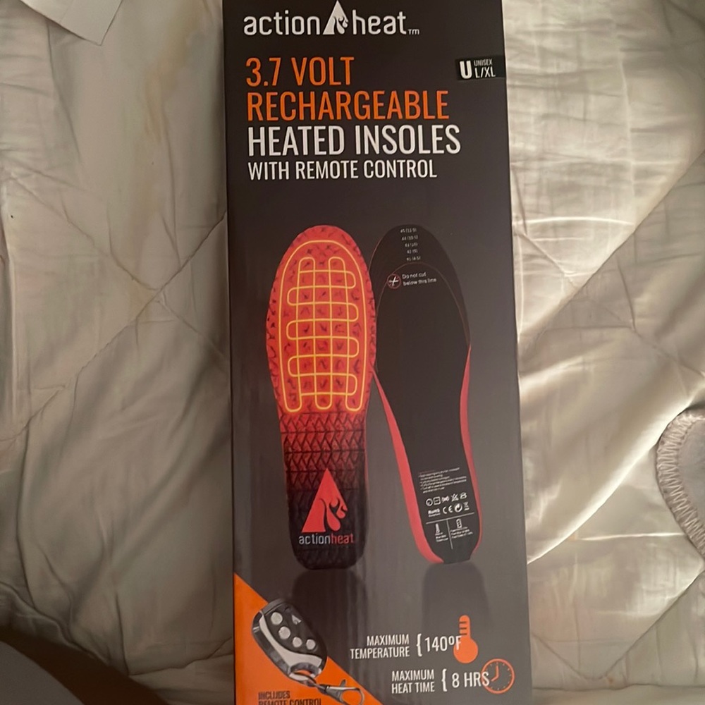 3.7 volt rechargeable heated insoles with remote control